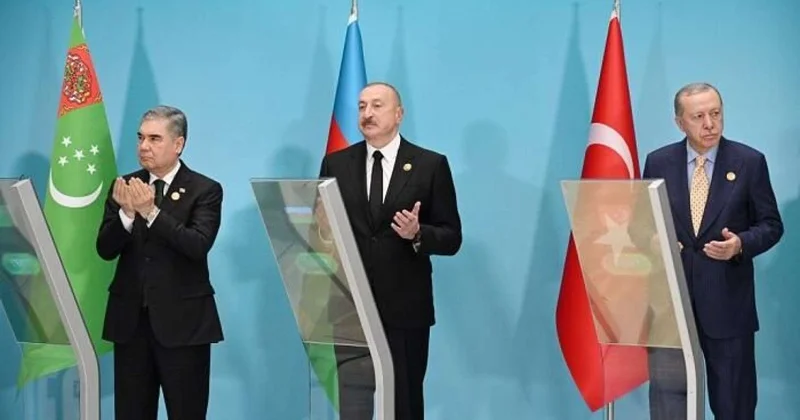 Türk liderlər məscidin təməlini qoyub, dua etdilər VİDEO