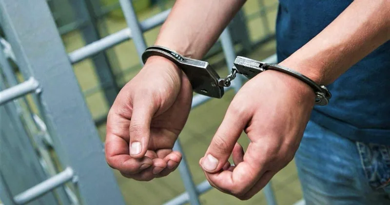 Взят под стражу