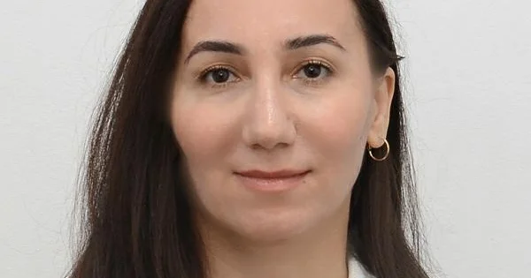 ...Postmodern ədəbiyyatın kultu Bəsirə Əzizəli yazır