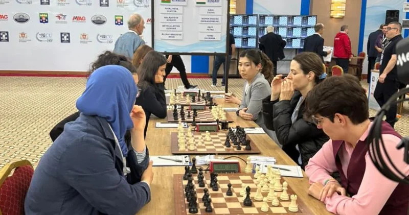 Avropa çempionatı: Kişilər sülh bağladı, qadınlar isə turu qələbə ilə başa vurdu