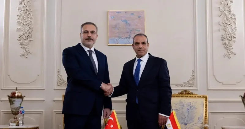 Hakan Fidan həmkarı ilə danışdı