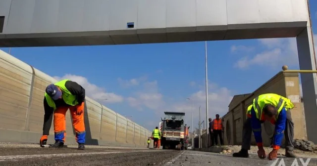 Bakı Dairəvi yolunun köməkçi hissəsində təmir işləri aparılır VİDEO
