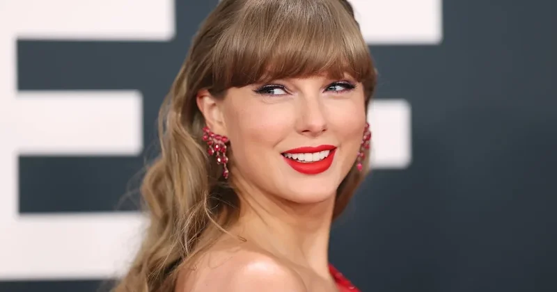 Müğənni Teylor Svifti “Real”la nə bağlayır?