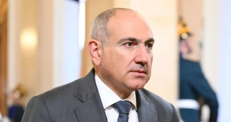 Paşinyan keçmiş prezidentlərə meydan oxudu: Debatlara gəlirsiniz, ya yox?