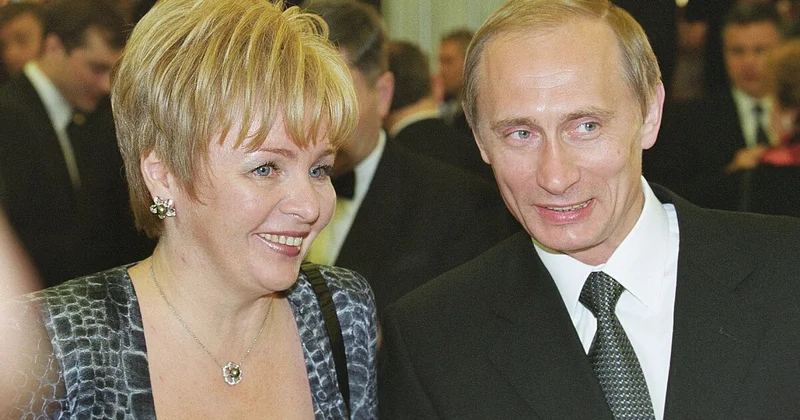 Людмила Путина в слезах просила мужа не идти на второй срок Minval Politika