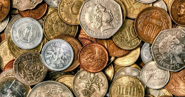 50 cent ... Valyuta dəyişən vətəndaş bankı məcbur edə bilməz ki, xarici qəpiyi də dəyişsin