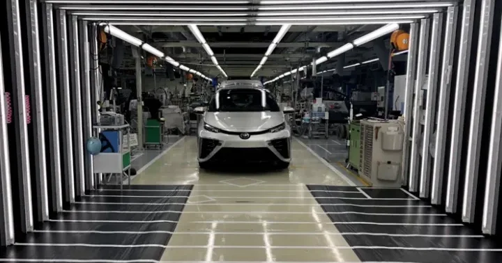 Toyota yüz minlərlə avtomobili geri çağırır: Kamerasında texniki nasazlıq aşkarlanıb