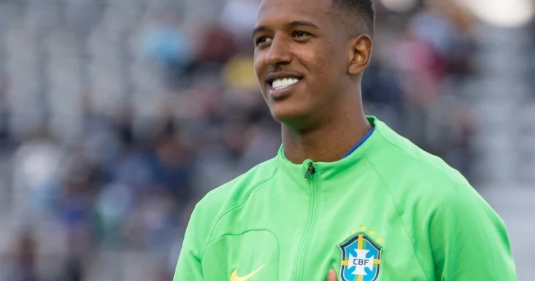 Braziliya millisinin üzvü Beşiktaş ın hədəfində
