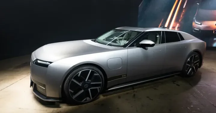 Jaguar dan 130 min dollarlıq elektrik avtomobili 724 km məsafə qət edir