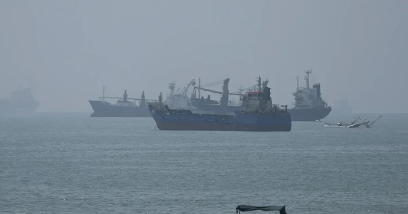 Hörmüz boğazında tankerlərə hücumların sayı rekord həddə çatıb