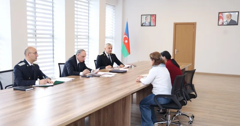 Baş prokuror Gəncədə vətəndaşları qəbul edib