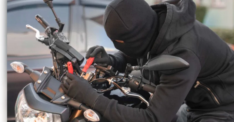 Motosiklet qaçıran üç şəxs saxlanıldı