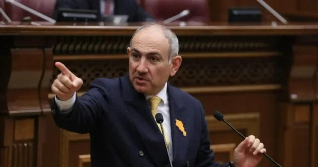 Paşinyan erməni deputatı partiyasından qovdu