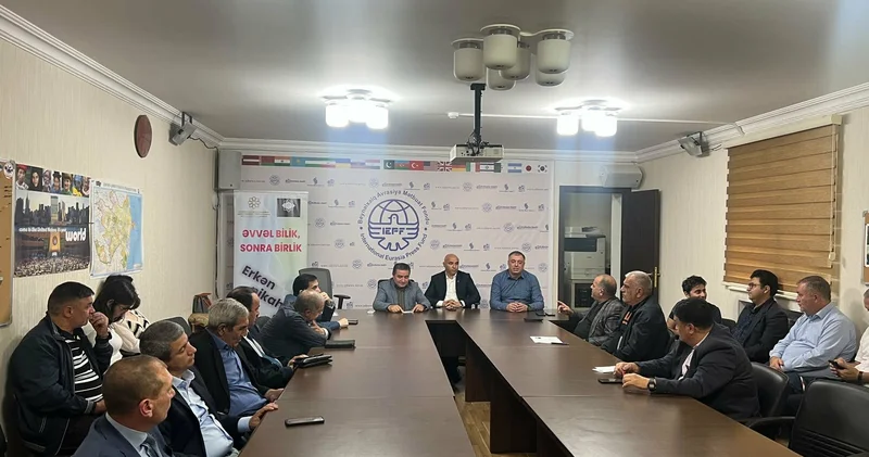“Əvvəl bilik, sonra birlik”: Erkən nikahların qarşısının alınması üçün ictimai kampaniya” FOTOLAR