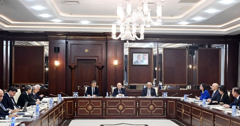 Daha 4 məsələ parlamentin plenar iclasına tövsiyə edilib