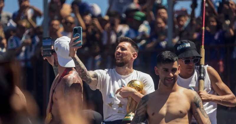Messi üçün ÖZƏL VİDA: Argentina millisi stadiona açıq avtobusla gedəcək FOTO/VİDEO