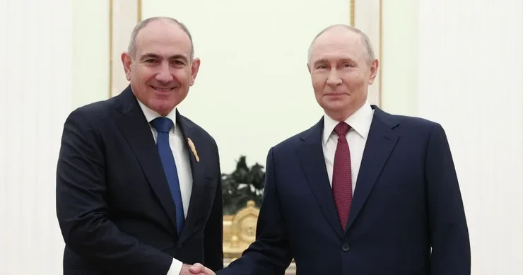 Paşinyanla Putin arasında rəsmi görüş planlaşdırılmır Kreml açıqladı