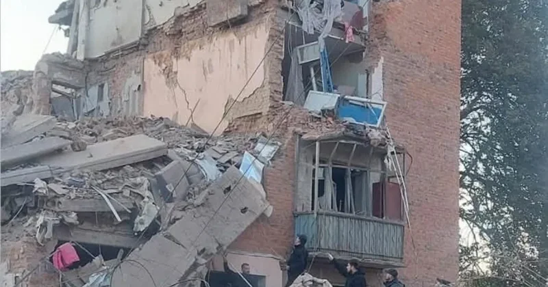 Ukraynaya raket zərbəsi nəticəsində 13 nəfər ölüb