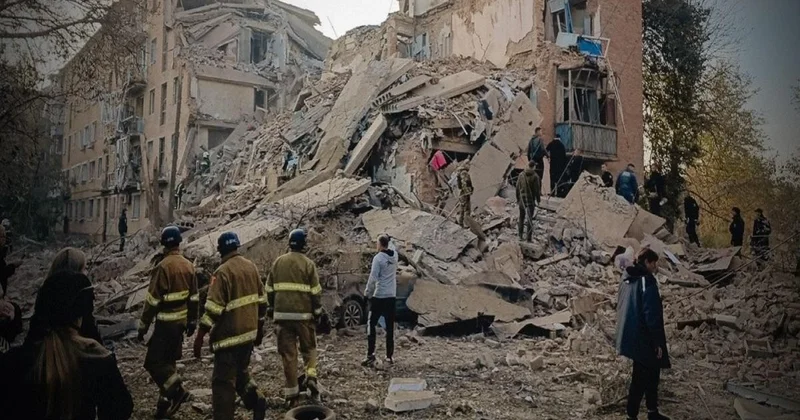 Rusiya ordusu Ukraynaya raket zərbələri endirib, 16 nəfər ölüb YENİLƏNİB