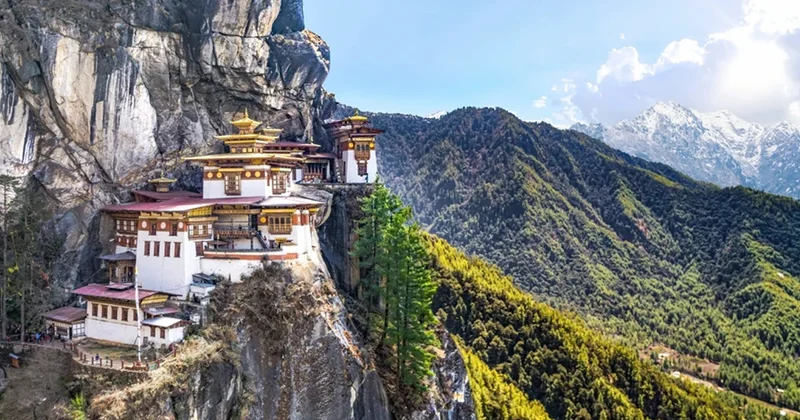 Tibet buzlaqlarının altında 128 min illik iqlim arxivi saxlanılır
