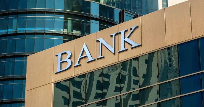 Bankların xarici öhdəlikləri 330 mln. manat artıb