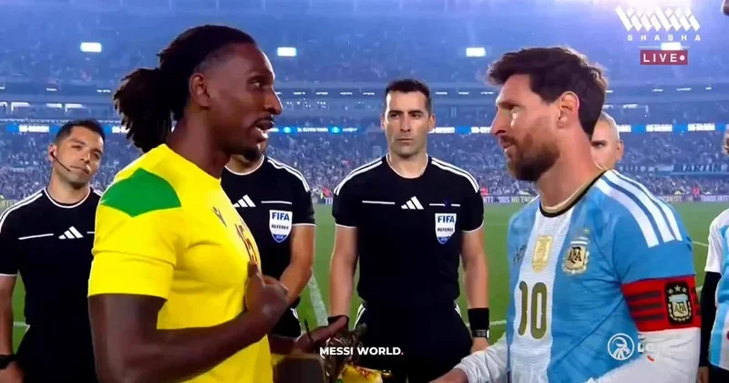 Neftçi nin futbolçusu Messi ilə birlikdə tarixə düşdü FOTO/VİDEO