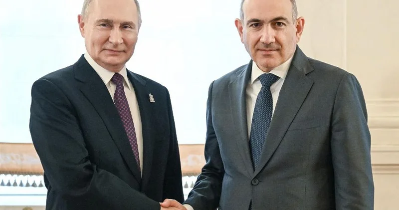 Пашинян обсудил с Путиным армяно российские отношения