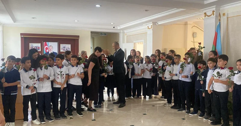 254 saylı məktəbdə veteran müəllimlərlə görüş keçirilib FOTOLAR