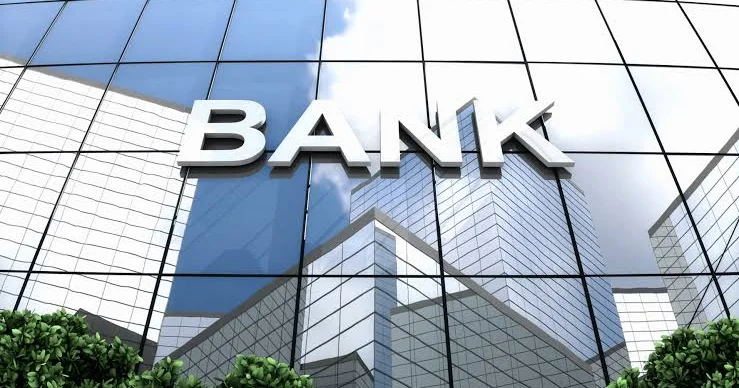 Bağlanma təhlükəsi olan bank varmı? Fond rəsmisi açıqladı