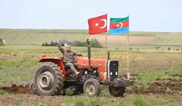 Türk fermer Qarabağ zəfərini belə təbrik etdi VİDEO