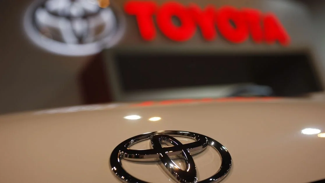 “Toyota Motor”un xalis mənfəəti 55% azalıb