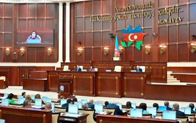 Parlament Mərkəzi Bankın İdarə Heyətinin yeni üzvlərini təsdiqləyib