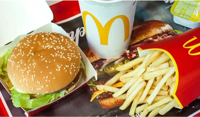 McDonalds məhsullarından zəhərlənənlərin sayını 90a çatıb