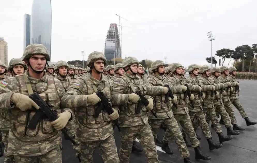 Silahlı Qüvvələrin əmlakı və madditexniki təminatı ilə bağlı dəyişiklik son oxunuşda təsdiqlənib