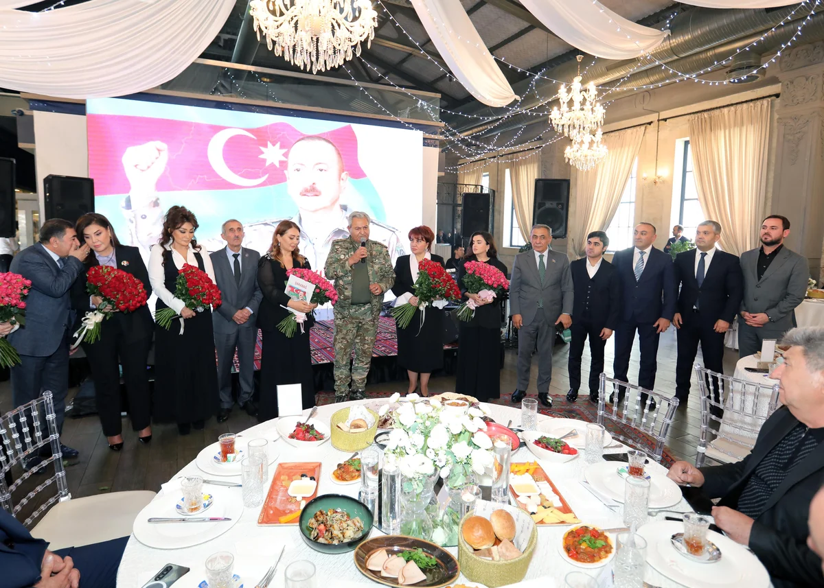 “Mənim oğlum qəhrəmandır” deyərək Vətənə qəhrəmanlar yetişdirən mərd atalar unudulmadı! FOTO/VİDEO