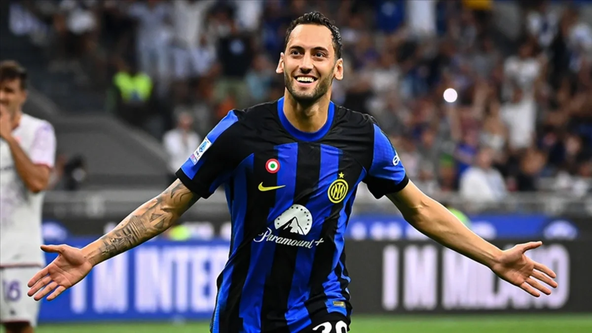 Hakan Çalhanoğlu İnterin əfsanə futbolçuları siyahısına əlavə ediləcək