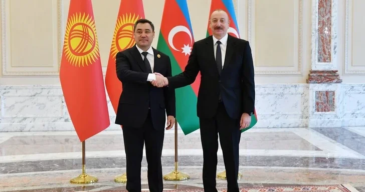 Садыр Жапаров поздравил президента Азербайджана с пятой годовщиной Победы