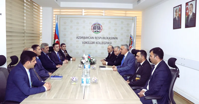 Vəkillər Kollegiyasının sədri Vətən müharibəsi iştirakçısı olan vəkillərlə görüşüb FOTOLAR