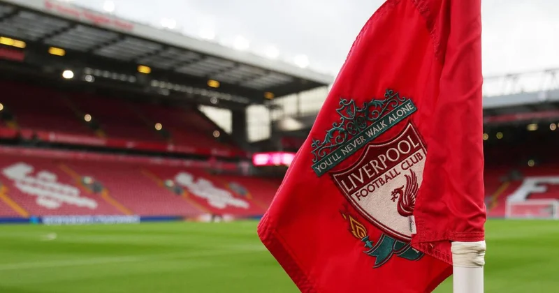 Liverpul 100 milyona müdafiəçi alacaq