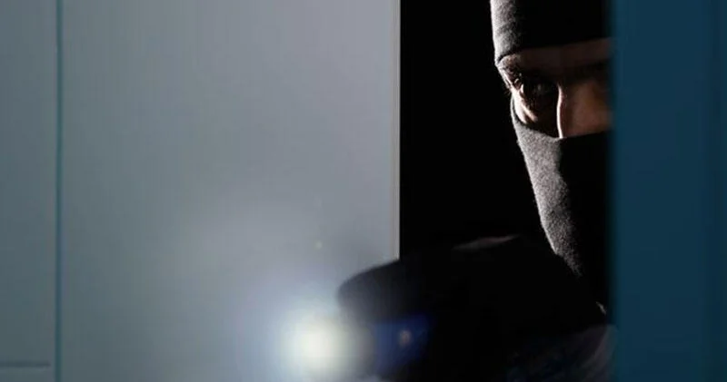 Tragikomik hadisə: Oğru hadisə yerində yatıb qaldı