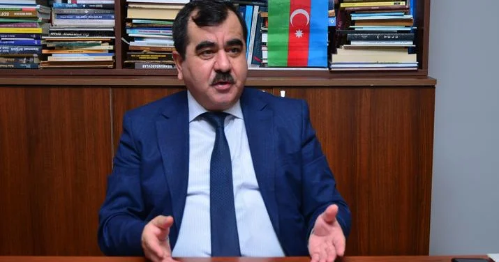 Akif Aşırlı: Qəzetlər öz varlıqlarını qorumalıdırlar