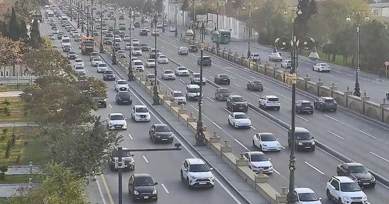 Bu istiqamətlərdə tıxac var Sürücülərin nəzərinə