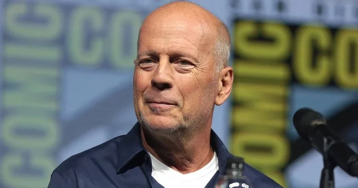 Брюс Уиллис впервые за долгое время появился на публике