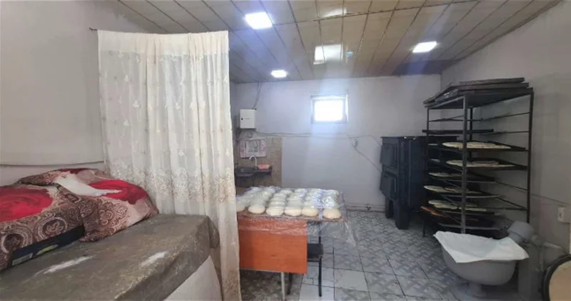 В Баку обнаружены грубые нарушения в производстве мучных изделий ФОТО