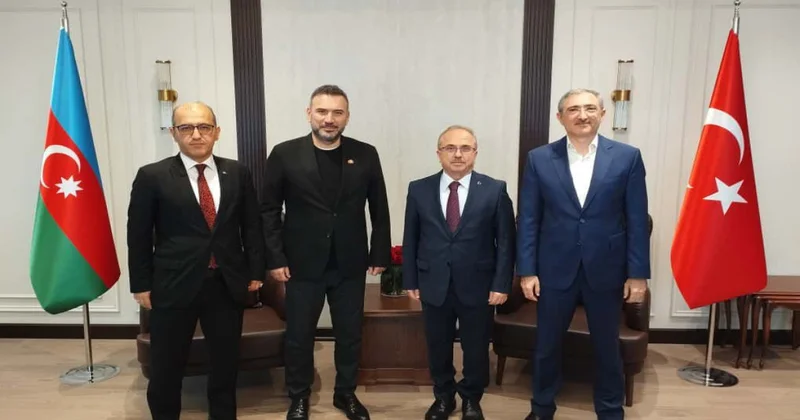 Türkiyəli jurnalist Ertem Şener Bakıda Birol Akgünlə görüşüb