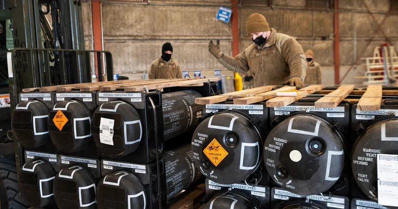 ABŞ Kambocaya silah embarqosunu ləğv edib