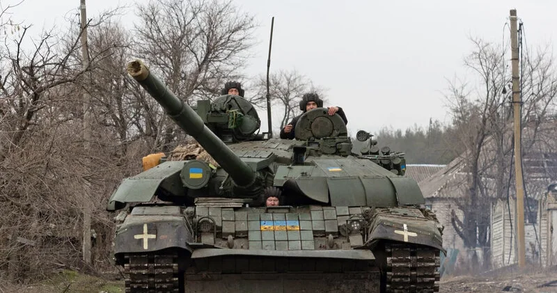 KİV: Pokrovskda ağır döyüşlər davam edir