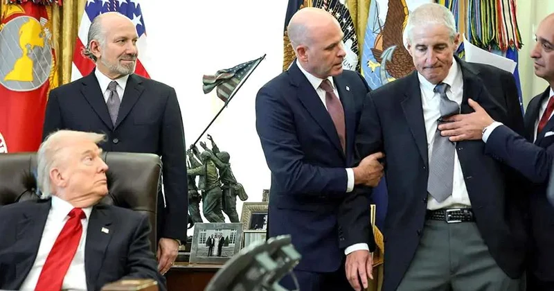 Şirkət rəhbəri Ağ Evdə huşunu itirdi, Doktor Öz müdaxilə etdi