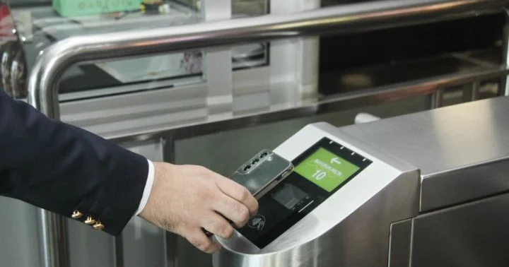 Metroda bank kartları ilə keçidin 10 dəqiqədən bir olmasının səbəbi açıqlandı