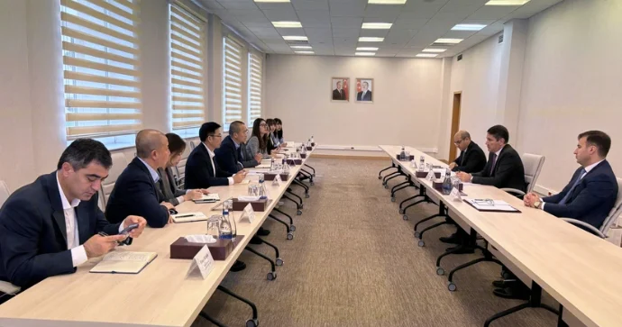 Çin şirkətlərinin Bakının nəqliyyat sisteminin formalaşdırılmasında iştirakı müzakirə edilib FOTOLAR